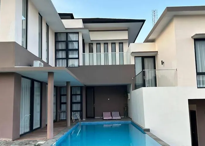 4Br Private Villa With Pool In The Heart Of City